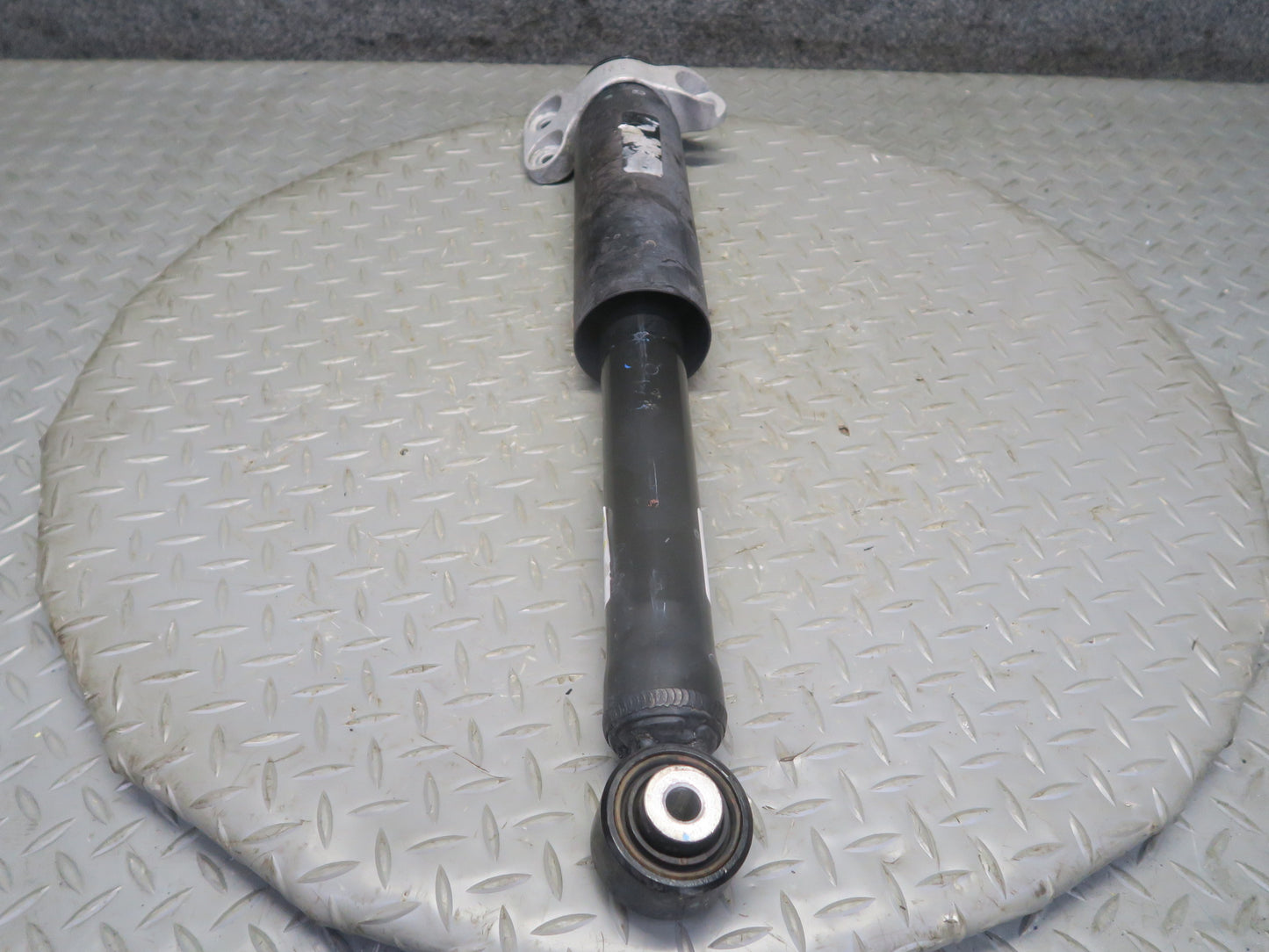 16-24 Chevrolet Camaro SS 6.2L Convert Set of 2 Rear Strut Shock Absorber OEM