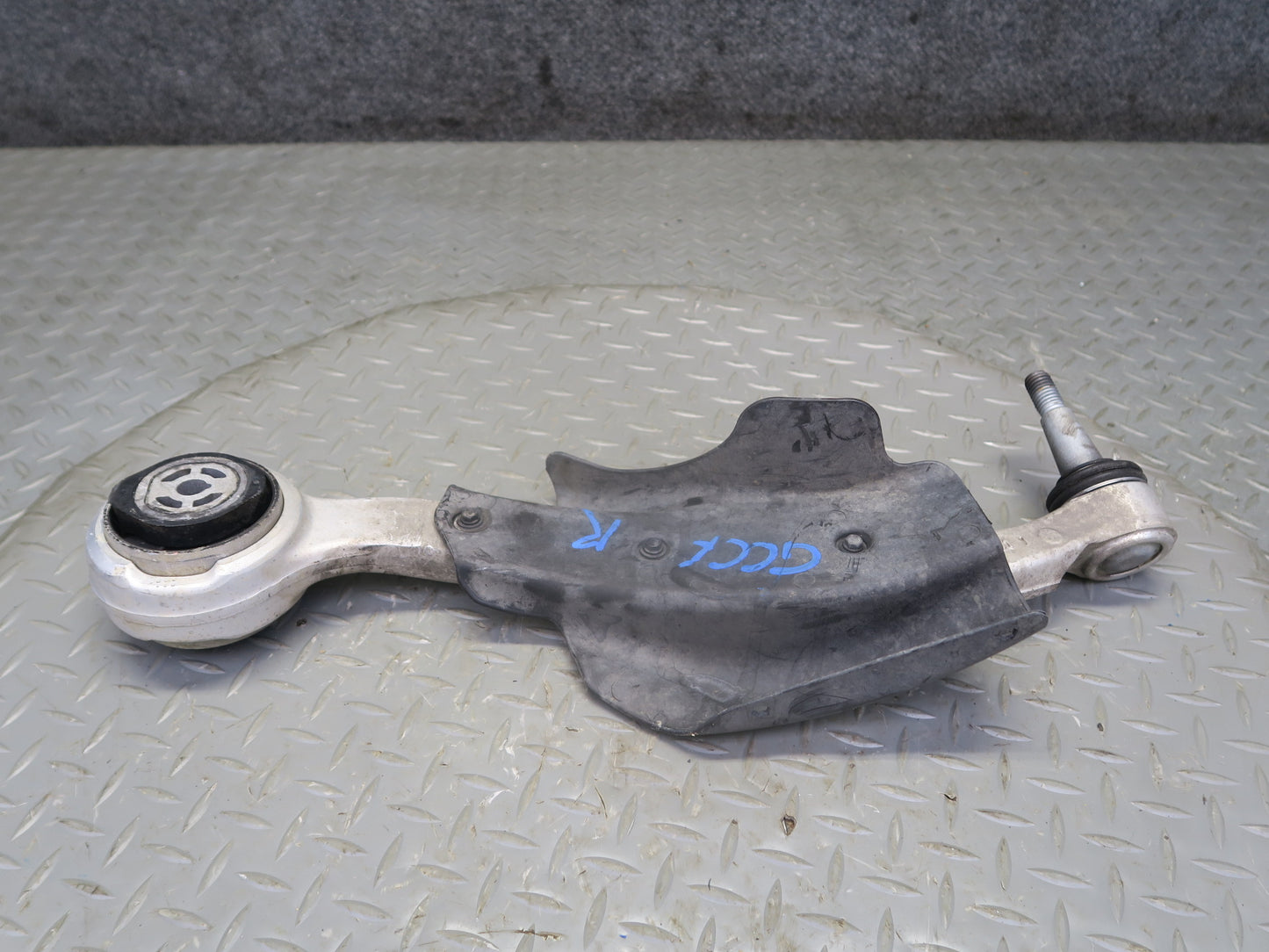 16-24 Chevrolet Camaro SS Set of 2 Front Right Suspension Control Arm OEM