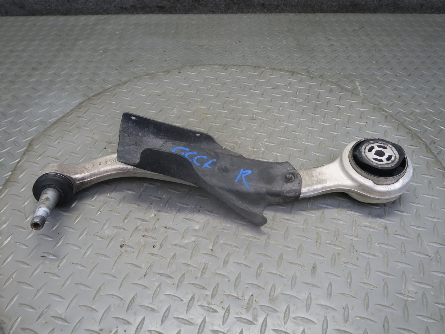 16-24 Chevrolet Camaro SS Set of 2 Front Right Suspension Control Arm OEM