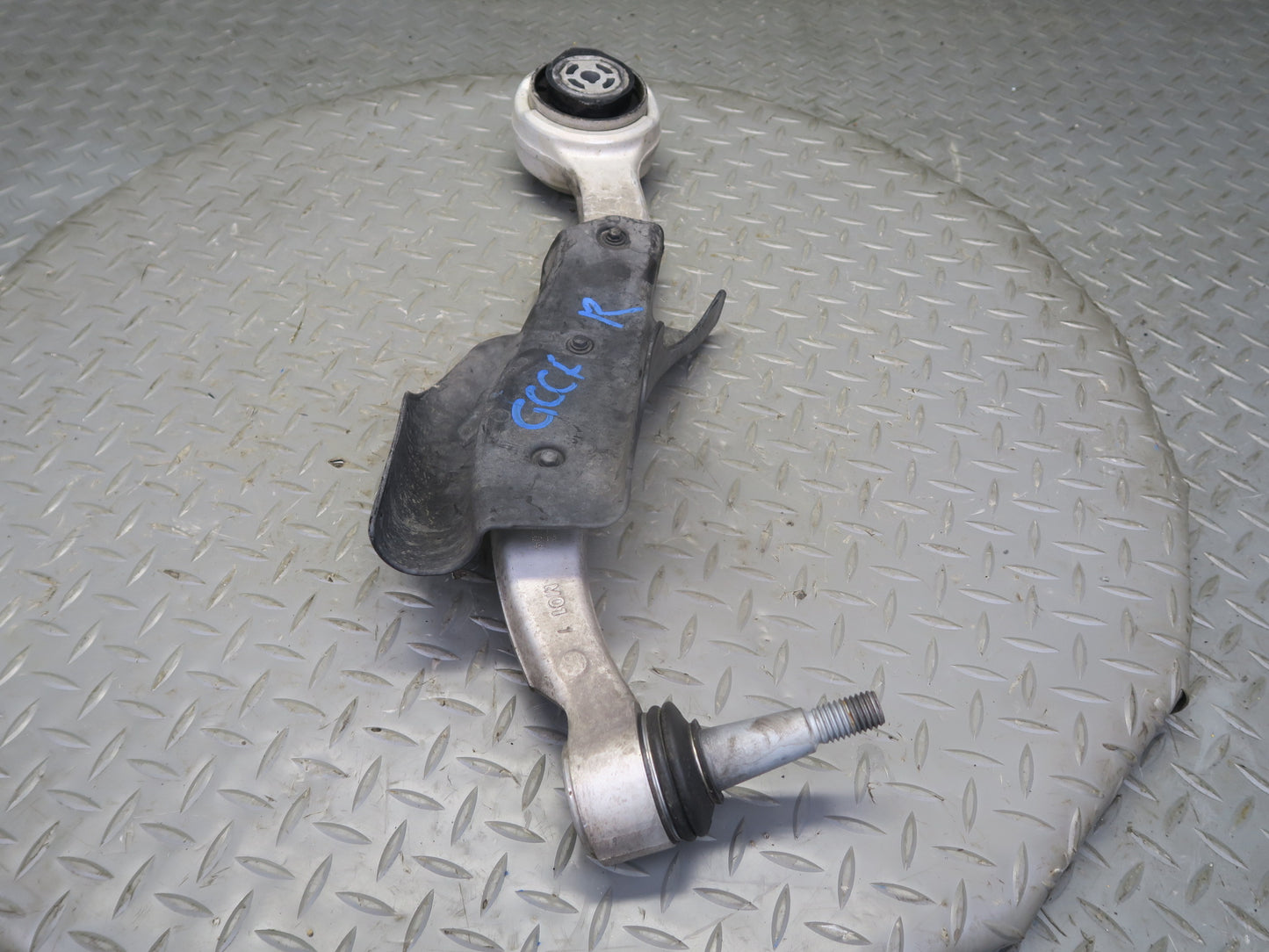16-24 Chevrolet Camaro SS Set of 2 Front Right Suspension Control Arm OEM