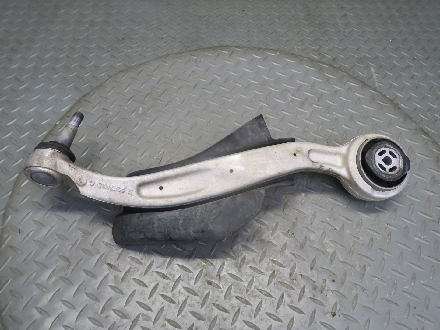 16-24 Chevrolet Camaro SS Set of 2 Front Right Suspension Control Arm OEM