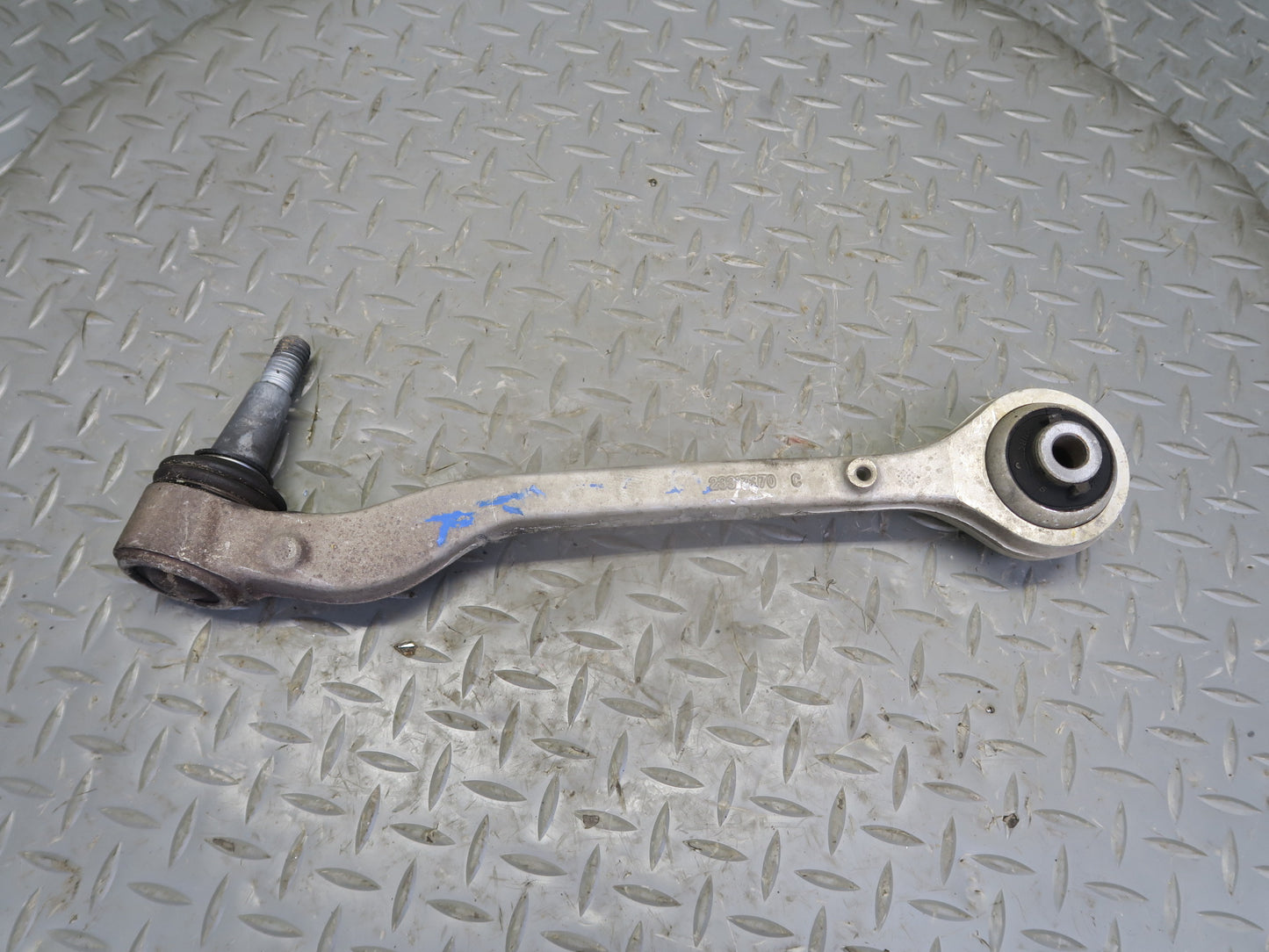 16-24 Chevrolet Camaro SS Set of 2 Front Right Suspension Control Arm OEM