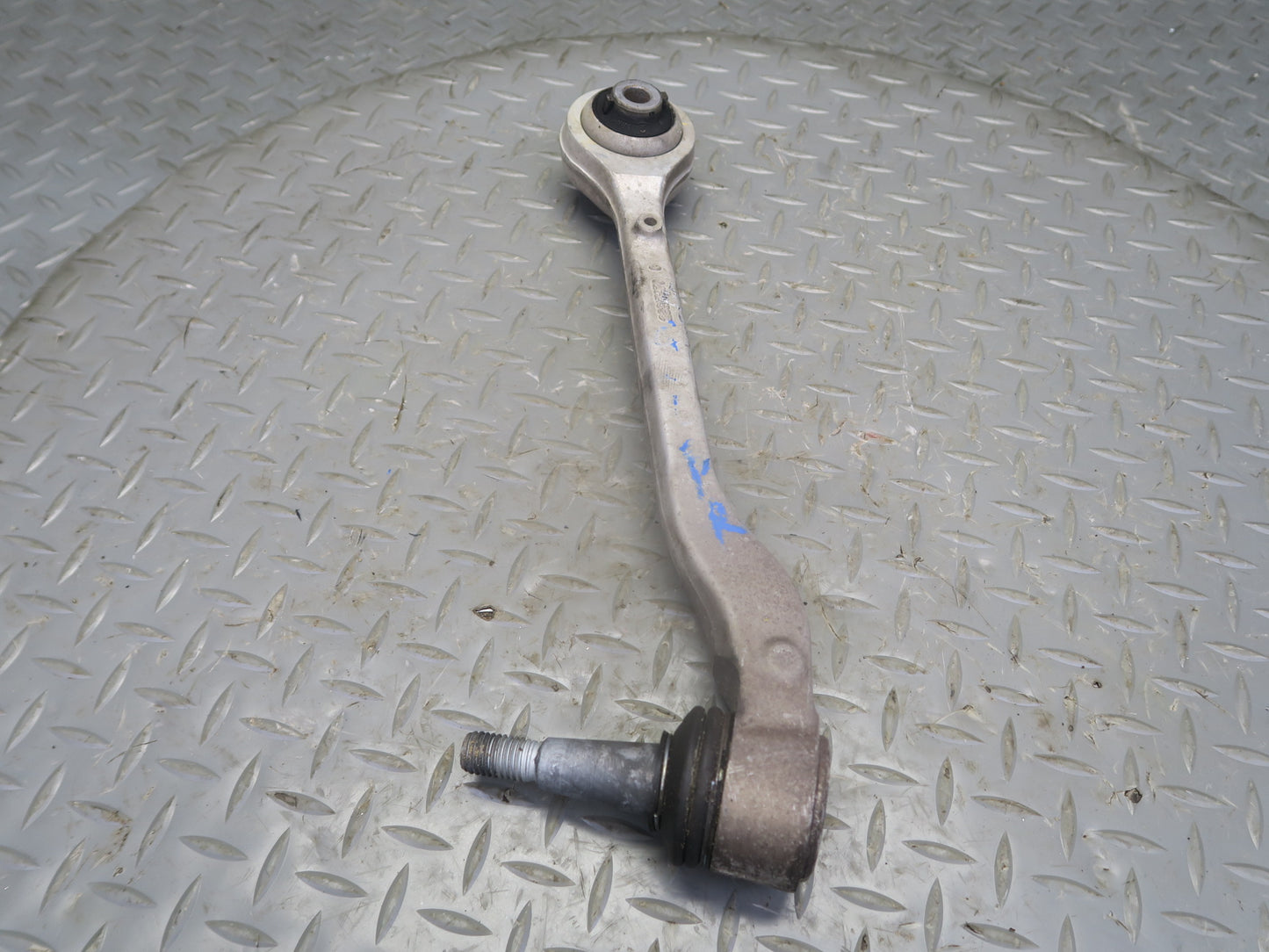 16-24 Chevrolet Camaro SS Set of 2 Front Right Suspension Control Arm OEM