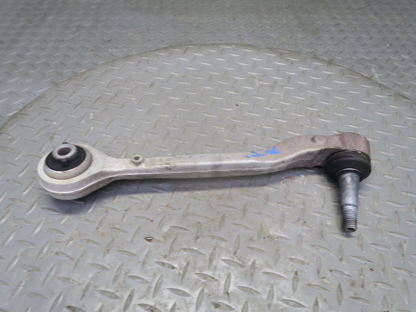 16-24 Chevrolet Camaro SS Set of 2 Front Right Suspension Control Arm OEM