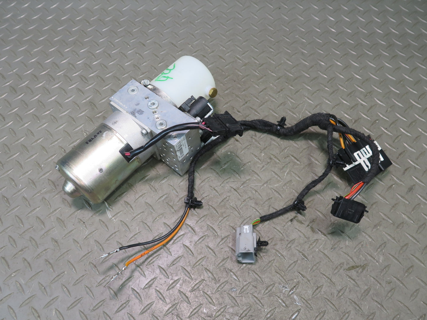 16-24 Chevrolet Camaro SS Convertible TOP  Roof Lift Pump Motor OEM