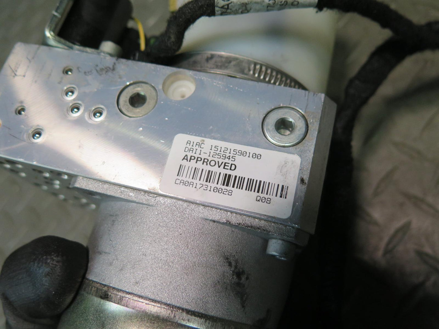 16-24 Chevrolet Camaro SS Convertible TOP  Roof Lift Pump Motor OEM