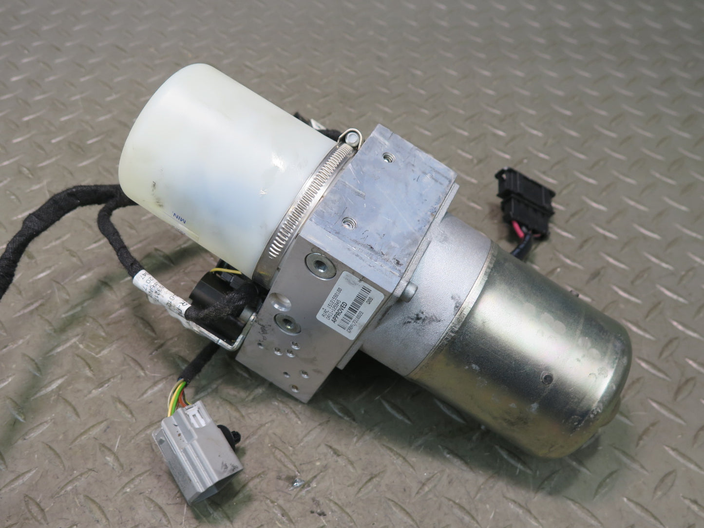 16-24 Chevrolet Camaro SS Convertible TOP  Roof Lift Pump Motor OEM