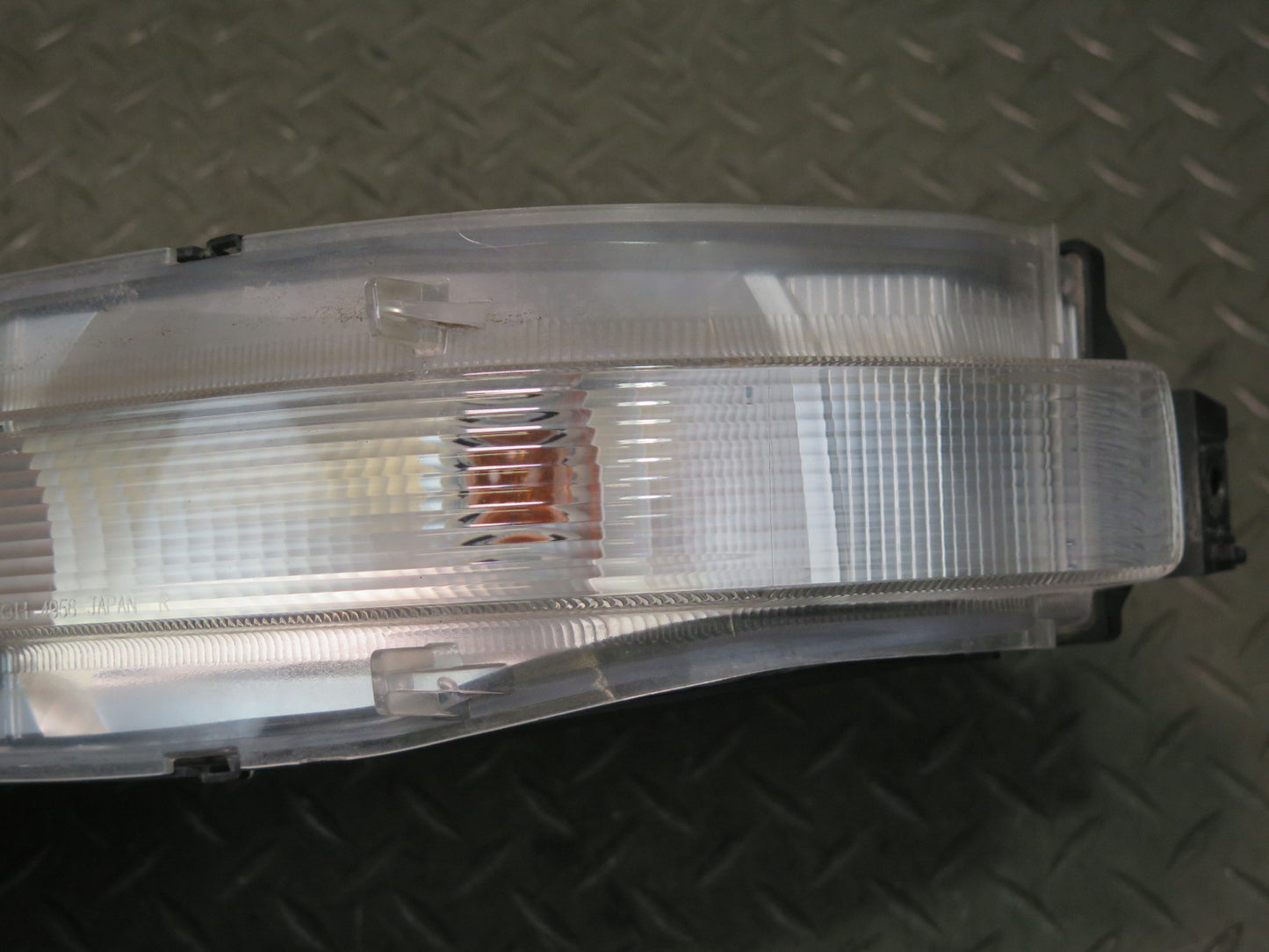 03-05 Nissan Z33 350Z Set of 2 Rear Left & Right Turn Signal Marker Light OEM