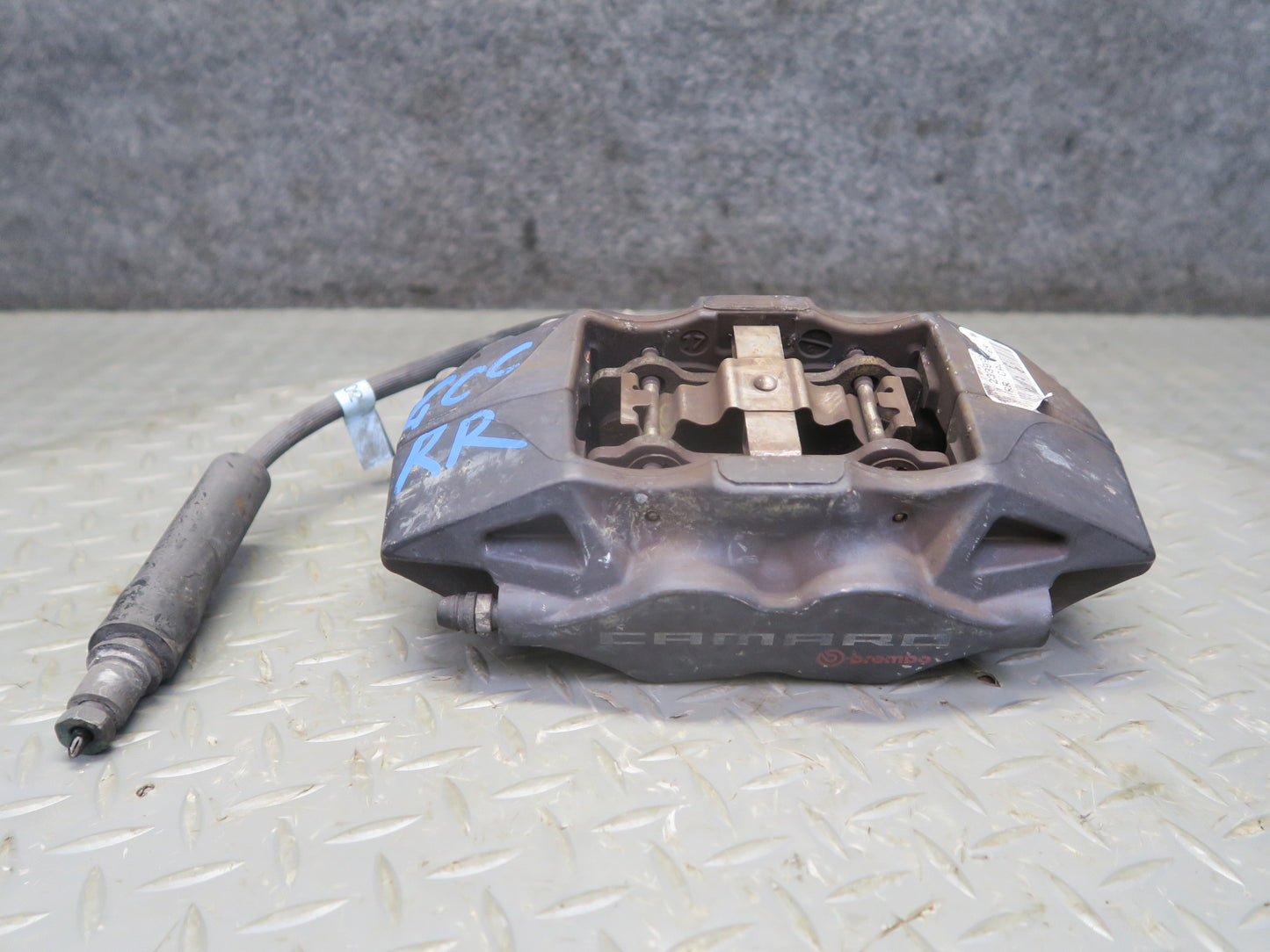 16-24 Chevrolet Camaro SS LT1 6.2 Rear Left & Right Brembo Brake Caliper Set OEM