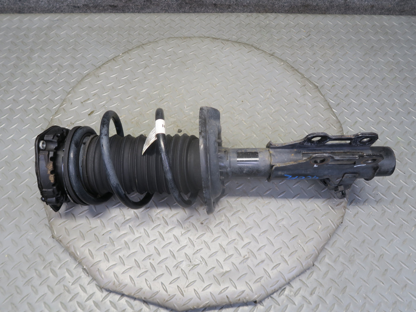 16-24 Chevrolet Camaro SS  Set of 2 Front Left & Right Strut Shock Absorber OEM