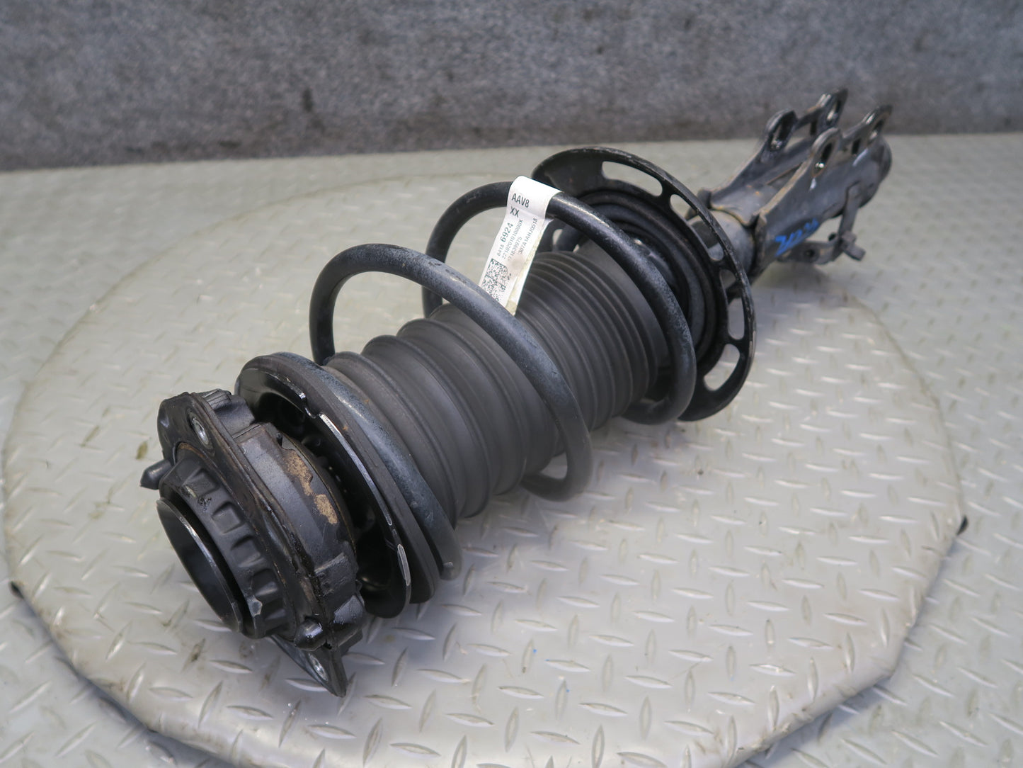 16-24 Chevrolet Camaro SS  Set of 2 Front Left & Right Strut Shock Absorber OEM