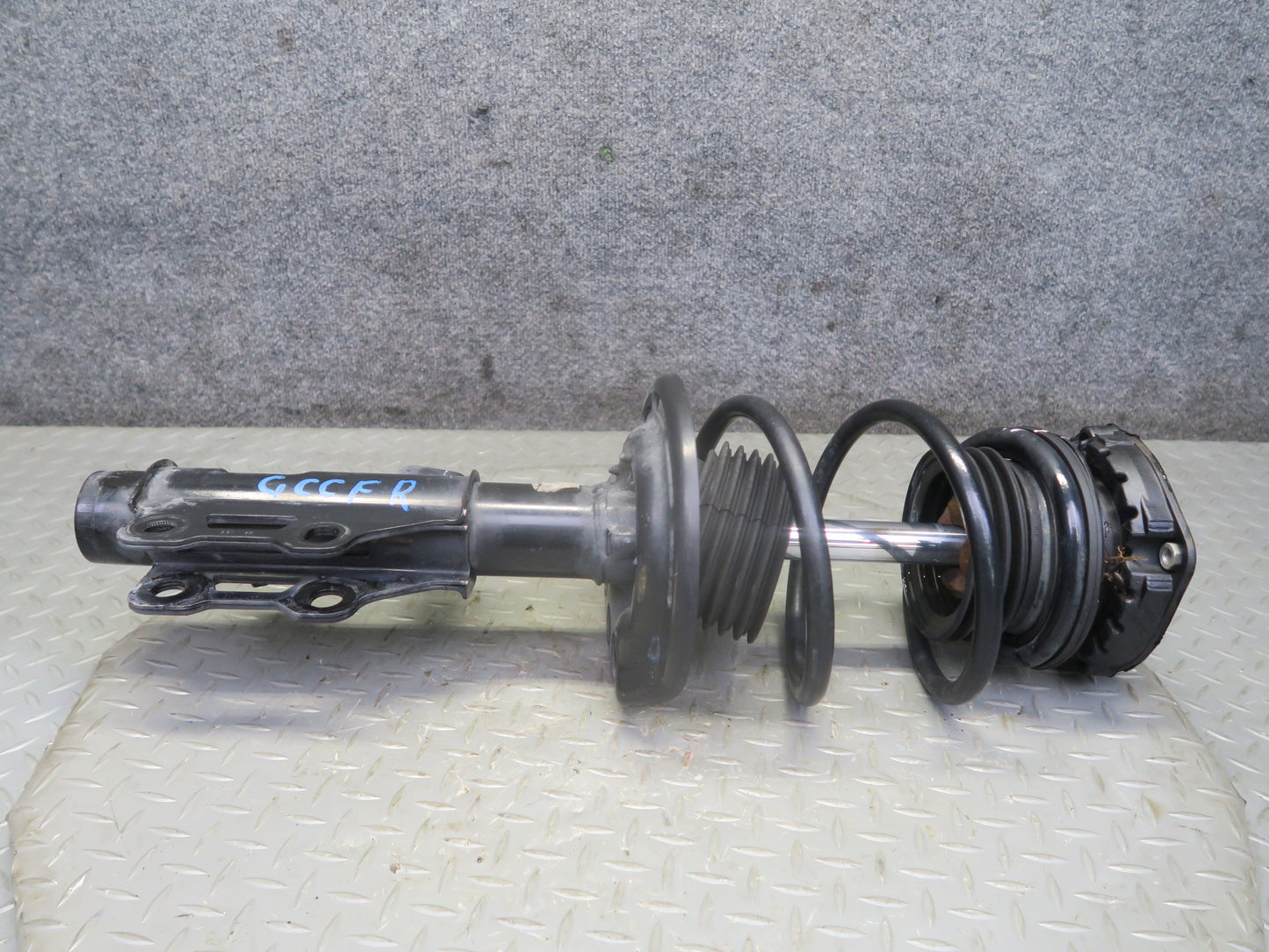 16-24 Chevrolet Camaro SS  Set of 2 Front Left & Right Strut Shock Absorber OEM