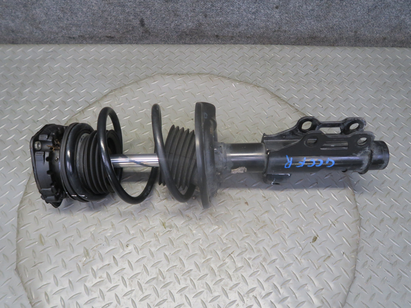 16-24 Chevrolet Camaro SS  Set of 2 Front Left & Right Strut Shock Absorber OEM