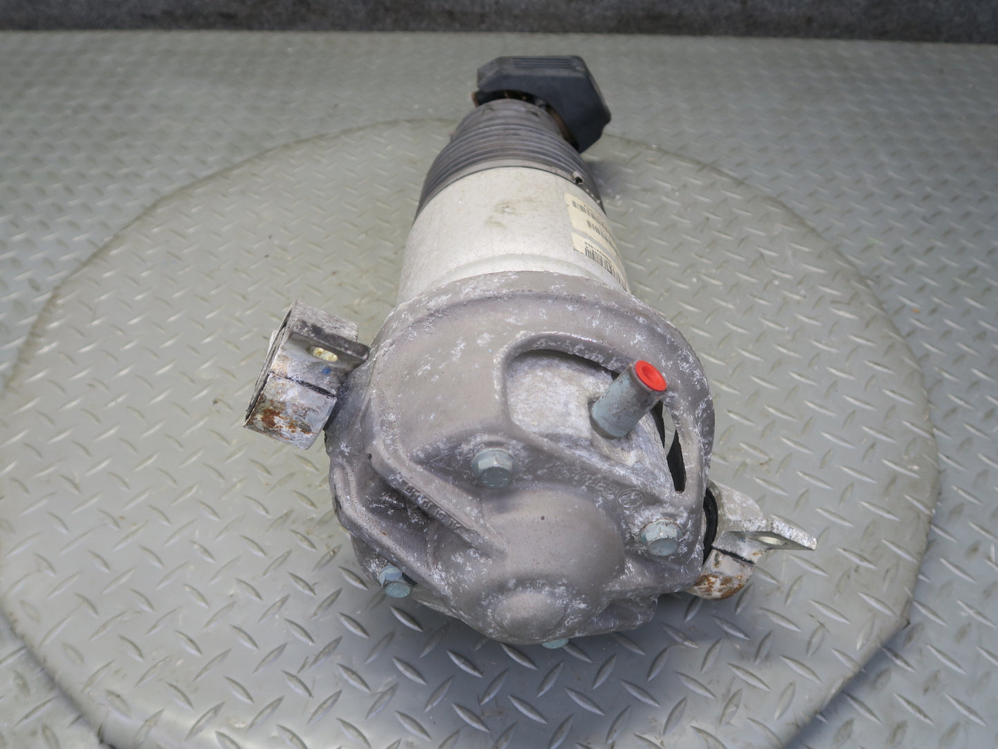 2003-2006 Porsche Cayenne 955 Turbo Rear Right Air Strut Shock Absorber