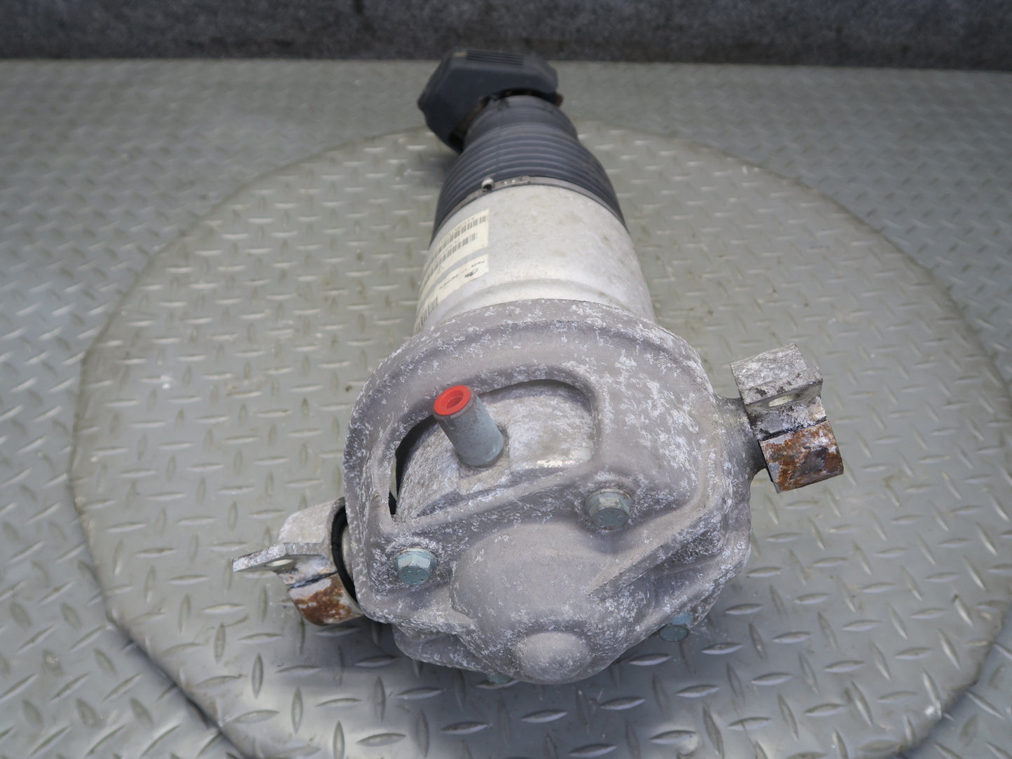 2003-2006 Porsche Cayenne 955 Turbo Rear Left Air Strut Shock Absorber