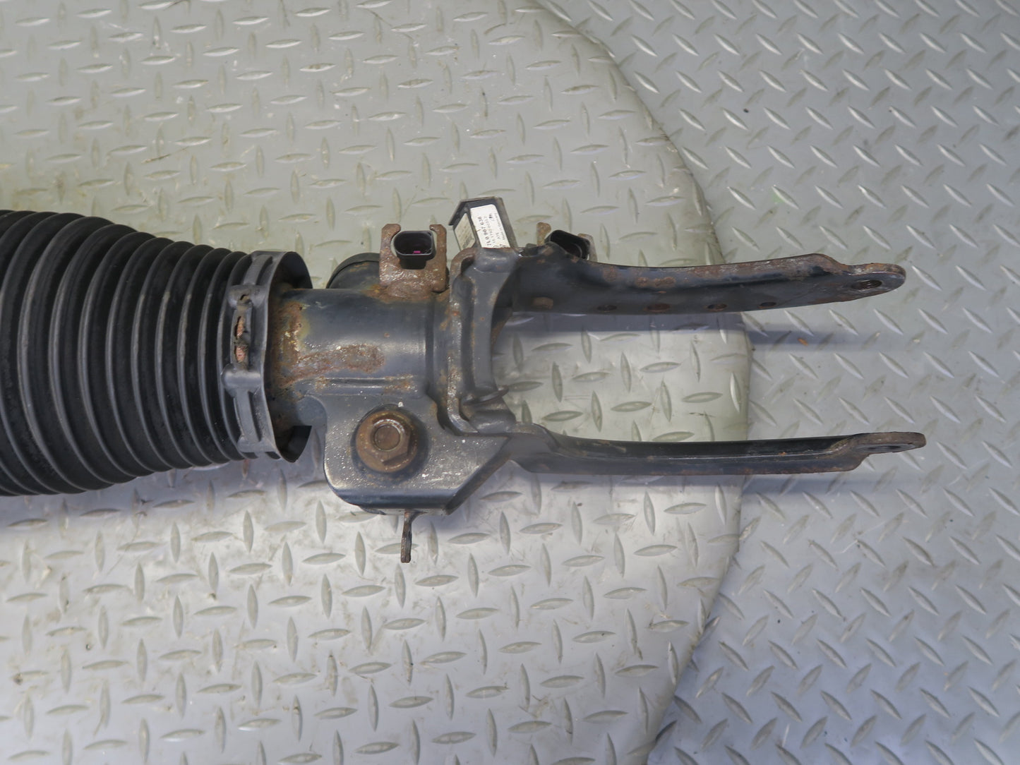 2003-2006 Porsche Cayenne 955 Turbo Front Left Air Strut Shock Absorber