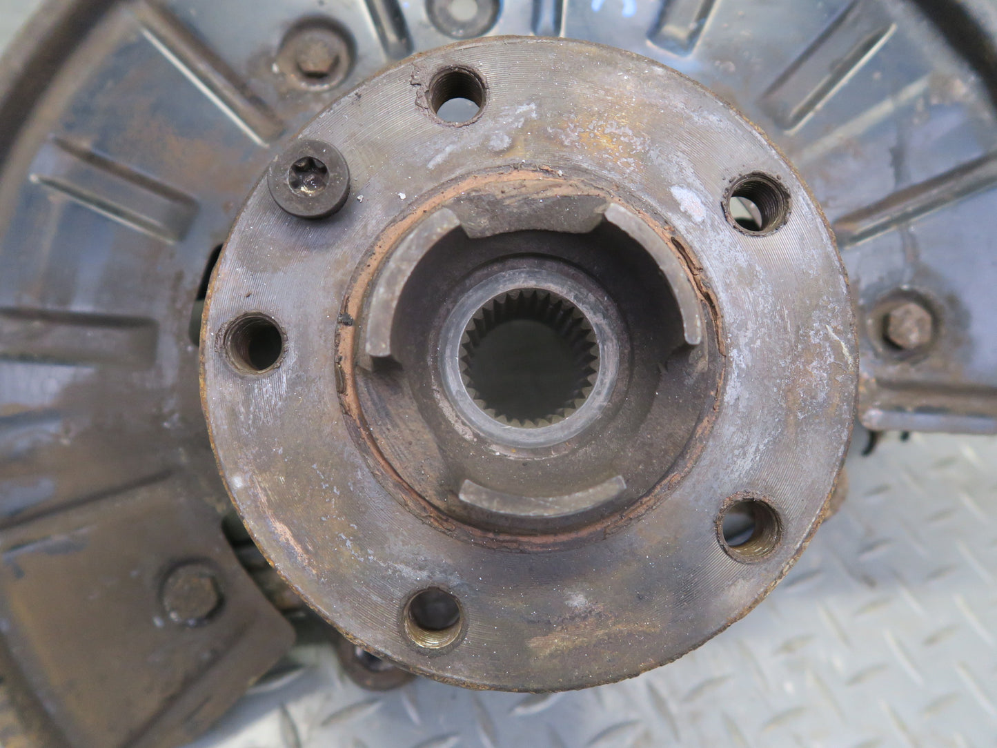 2003-2010 Porsche Cayenne 955 AWD Turbo Front Right Spindle Knuckle Wheel Hub