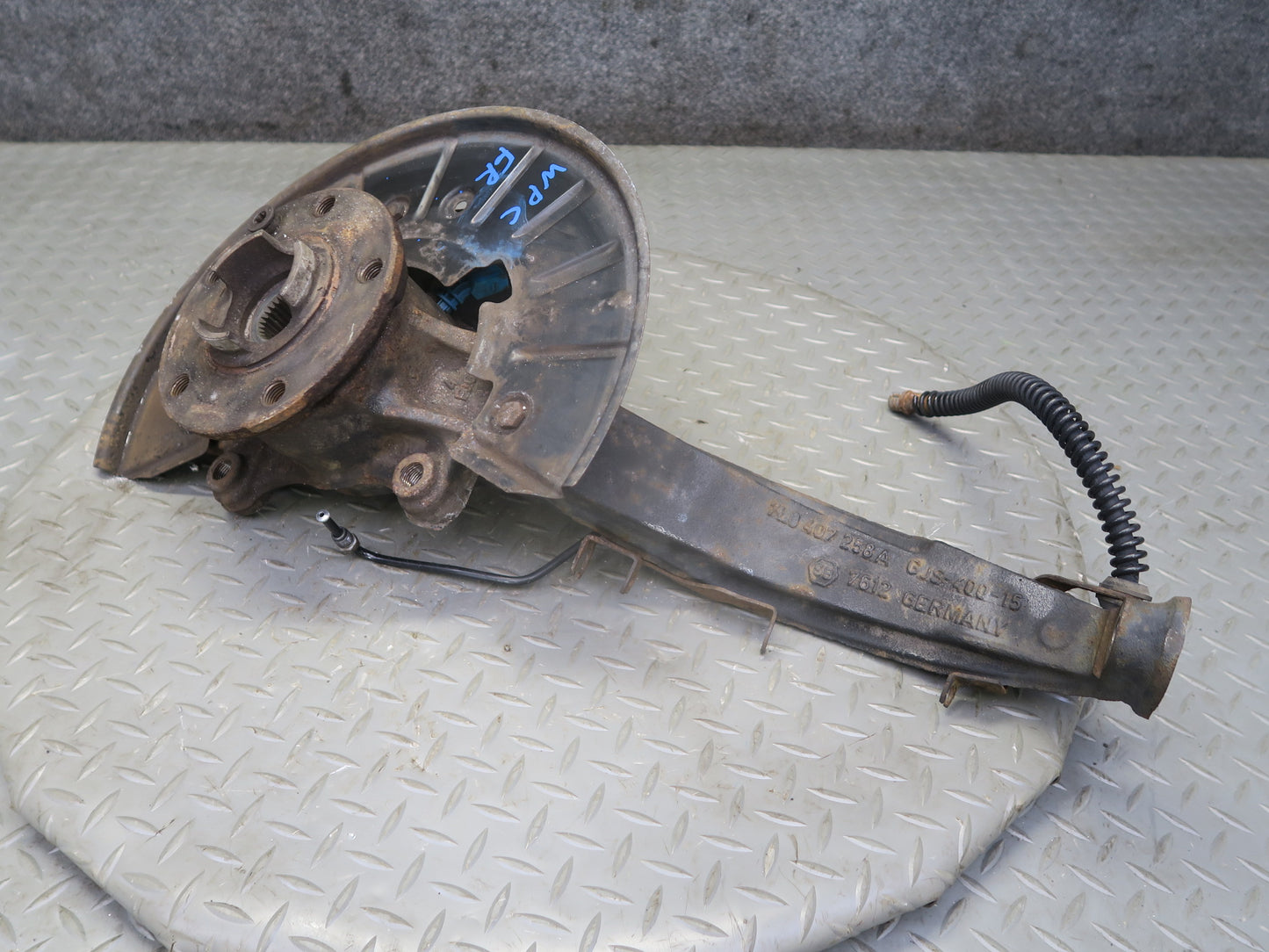 2003-2010 Porsche Cayenne 955 AWD Turbo Front Right Spindle Knuckle Wheel Hub