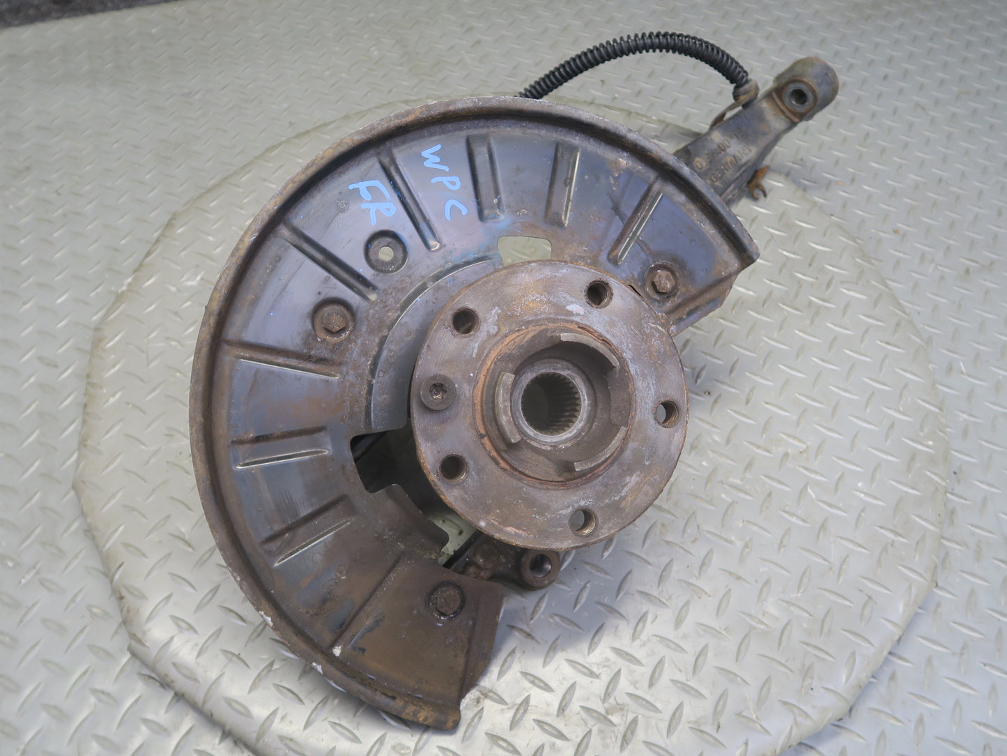 2003-2010 Porsche Cayenne 955 AWD Turbo Front Right Spindle Knuckle Wheel Hub