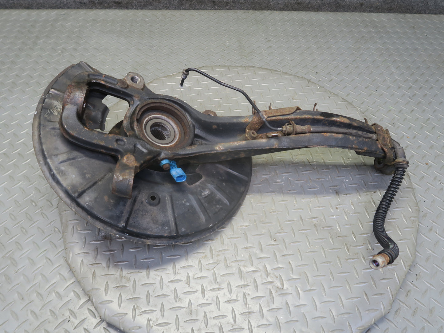 2003-2010 Porsche Cayenne 955 AWD Turbo Front Right Spindle Knuckle Wheel Hub