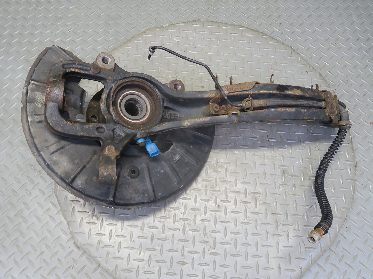 2003-2010 Porsche Cayenne 955 AWD Turbo Front Right Spindle Knuckle Wheel Hub