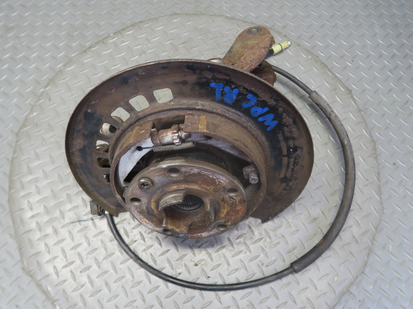 2003-2010 Porsche Cayenne 955 AWD Turbo Rear Left Spindle Knuckle Wheel Hub