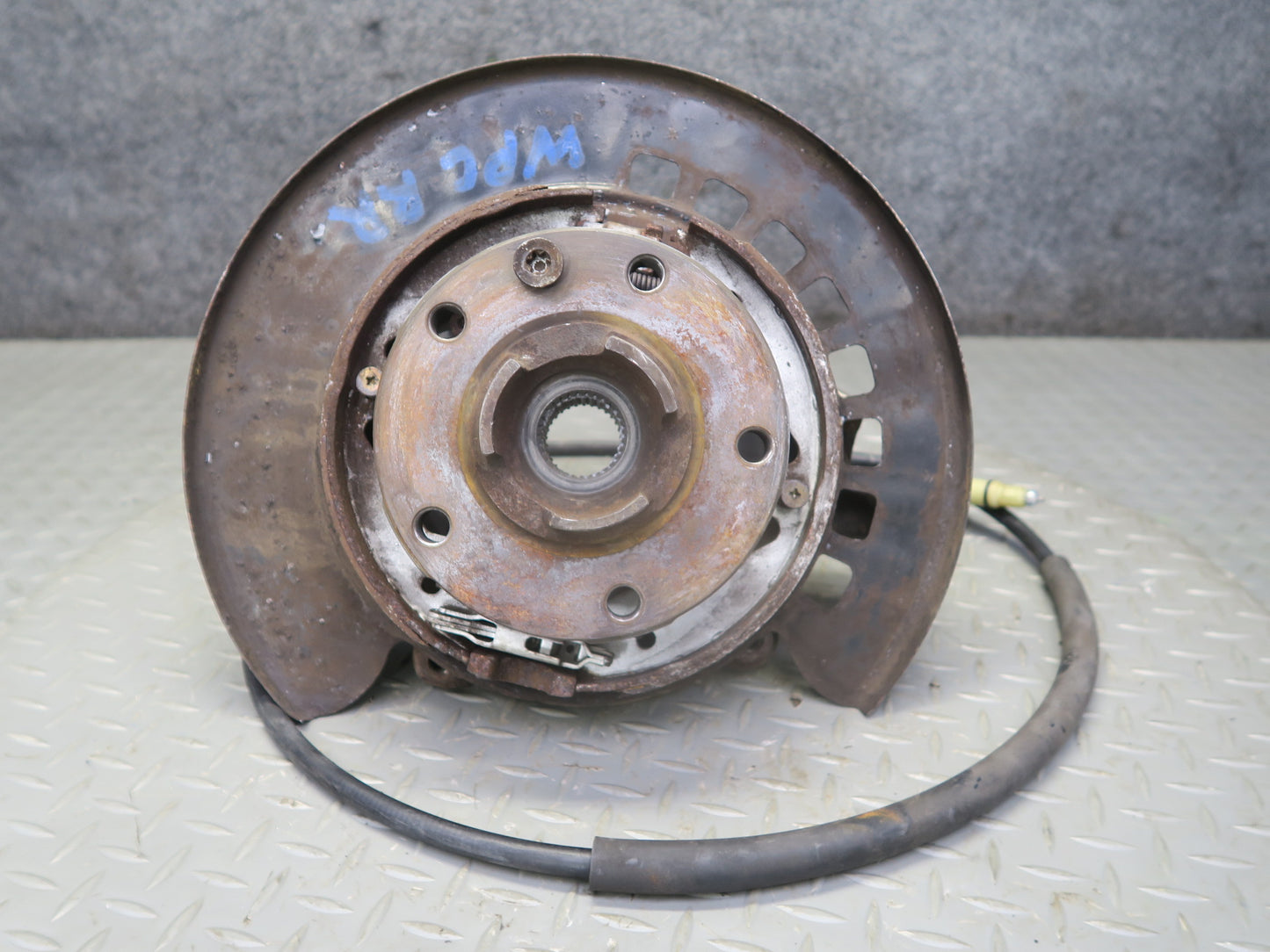 2003-2010 Porsche Cayenne 955 AWD Turbo Rear Right Spindle Knuckle Wheel Hub