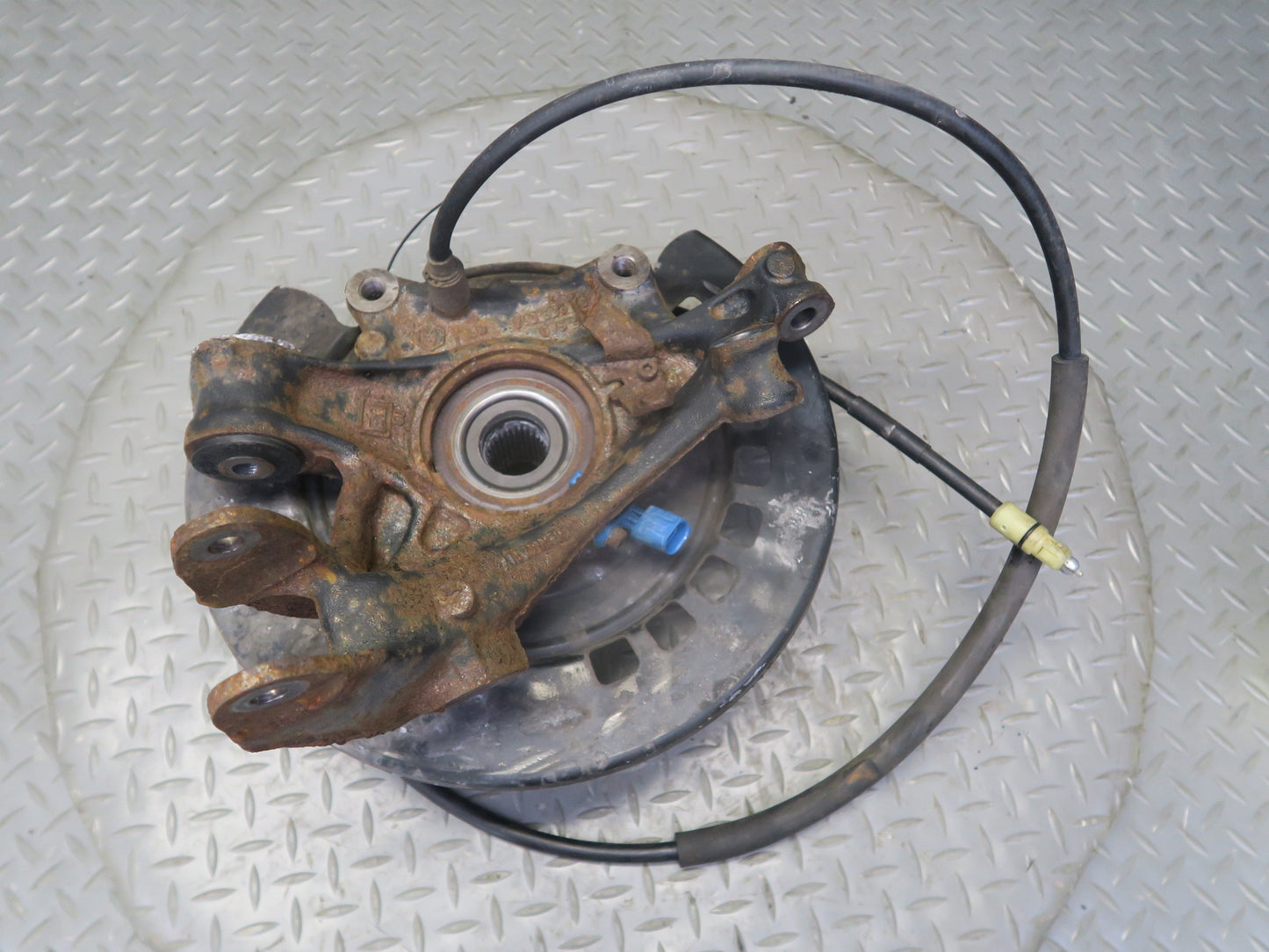 2003-2010 Porsche Cayenne 955 AWD Turbo Rear Right Spindle Knuckle Wheel Hub