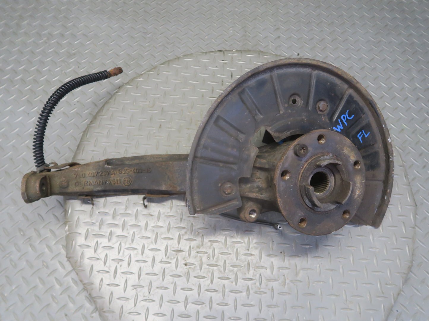 2003-2010 Porsche Cayenne 955 AWD Turbo Front Left Spindle Knuckle Wheel Hub