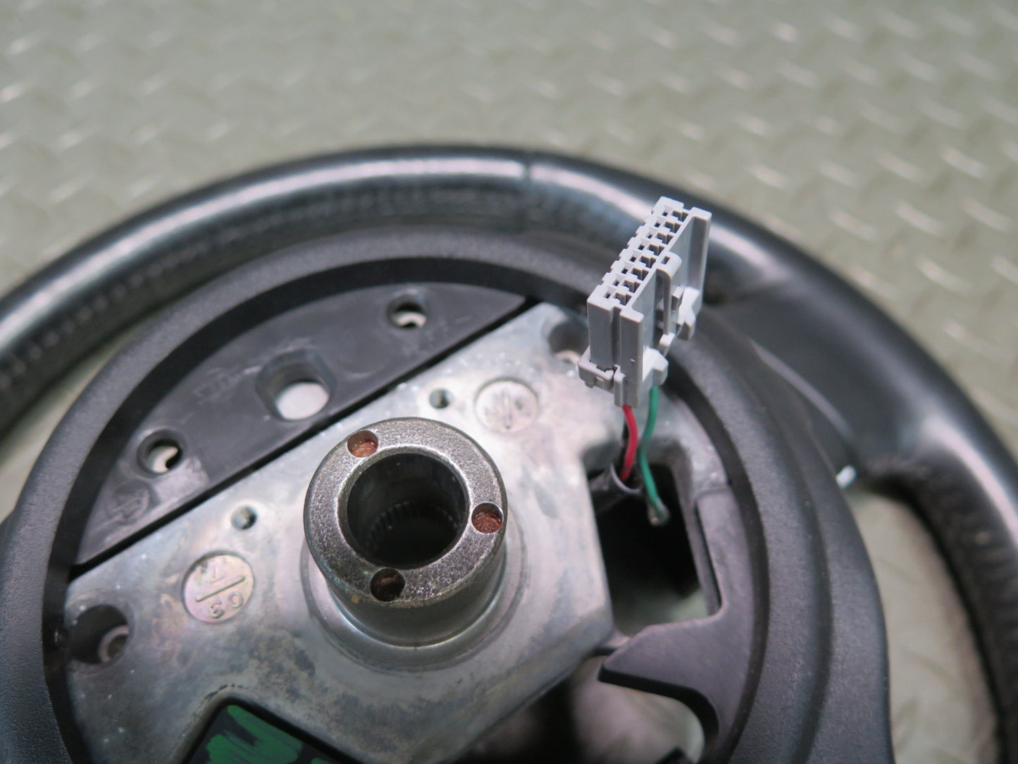 04-05 Nissan 350Z Z33 Convert Multifunction Leather Steering w Cruise Black OEM