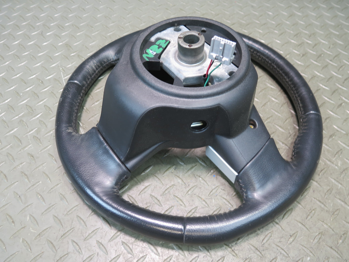 04-05 Nissan 350Z Z33 Convert Multifunction Leather Steering w Cruise Black OEM