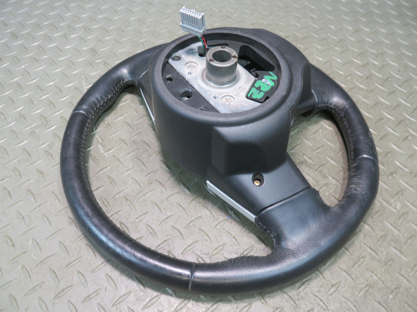 04-05 Nissan 350Z Z33 Convert Multifunction Leather Steering w Cruise Black OEM