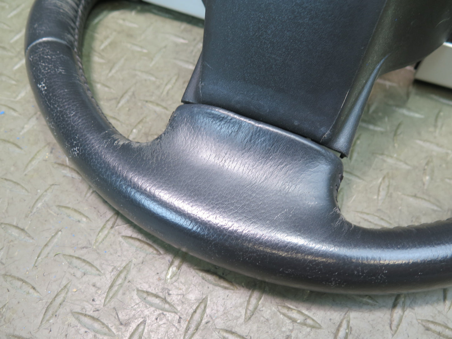 04-05 Nissan 350Z Z33 Convert Multifunction Leather Steering w Cruise Black OEM