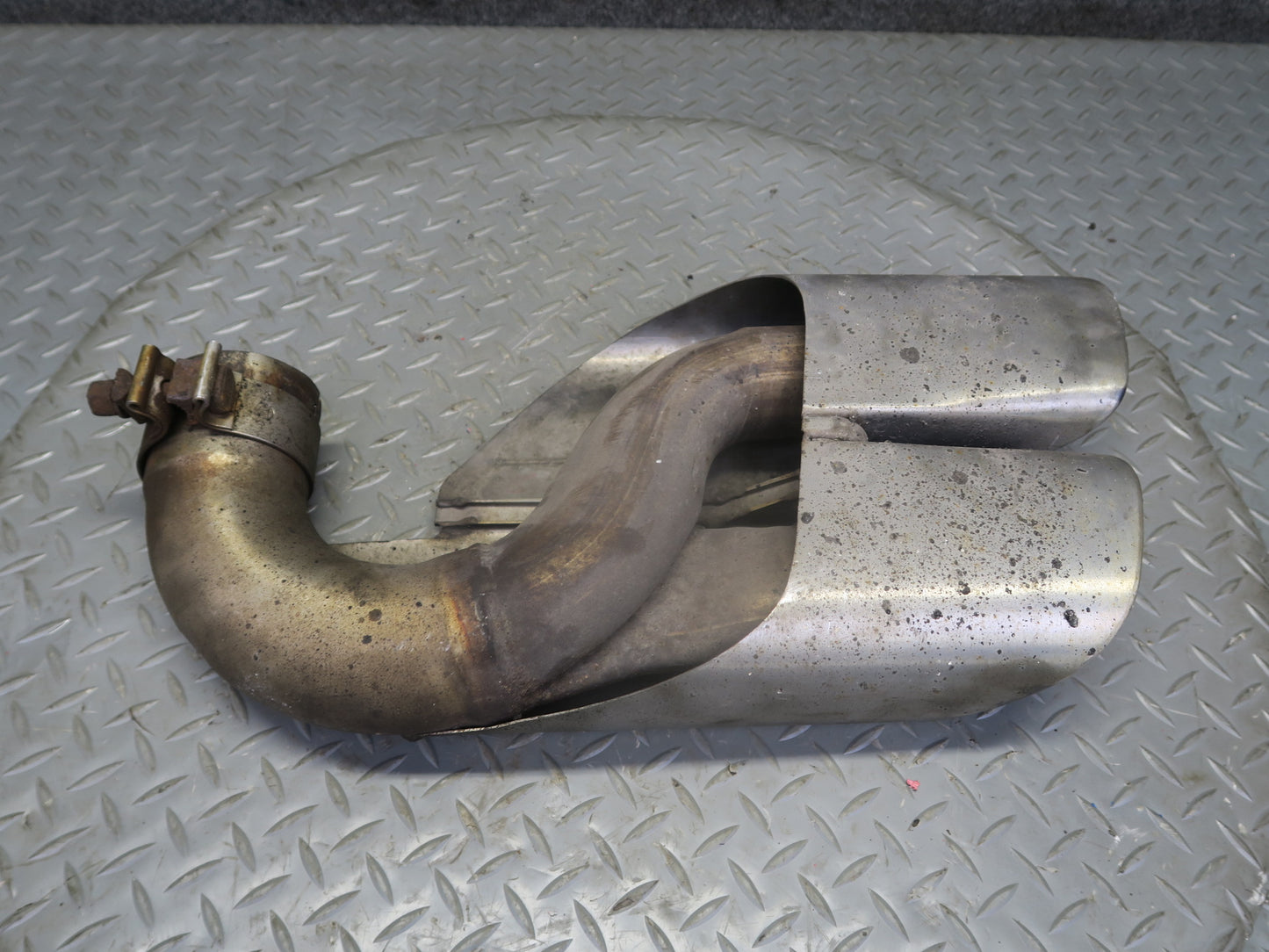 2003-2006 Porsche Cayenne 955 Turbo Rear Exhaust Muffler Tip Set of 2