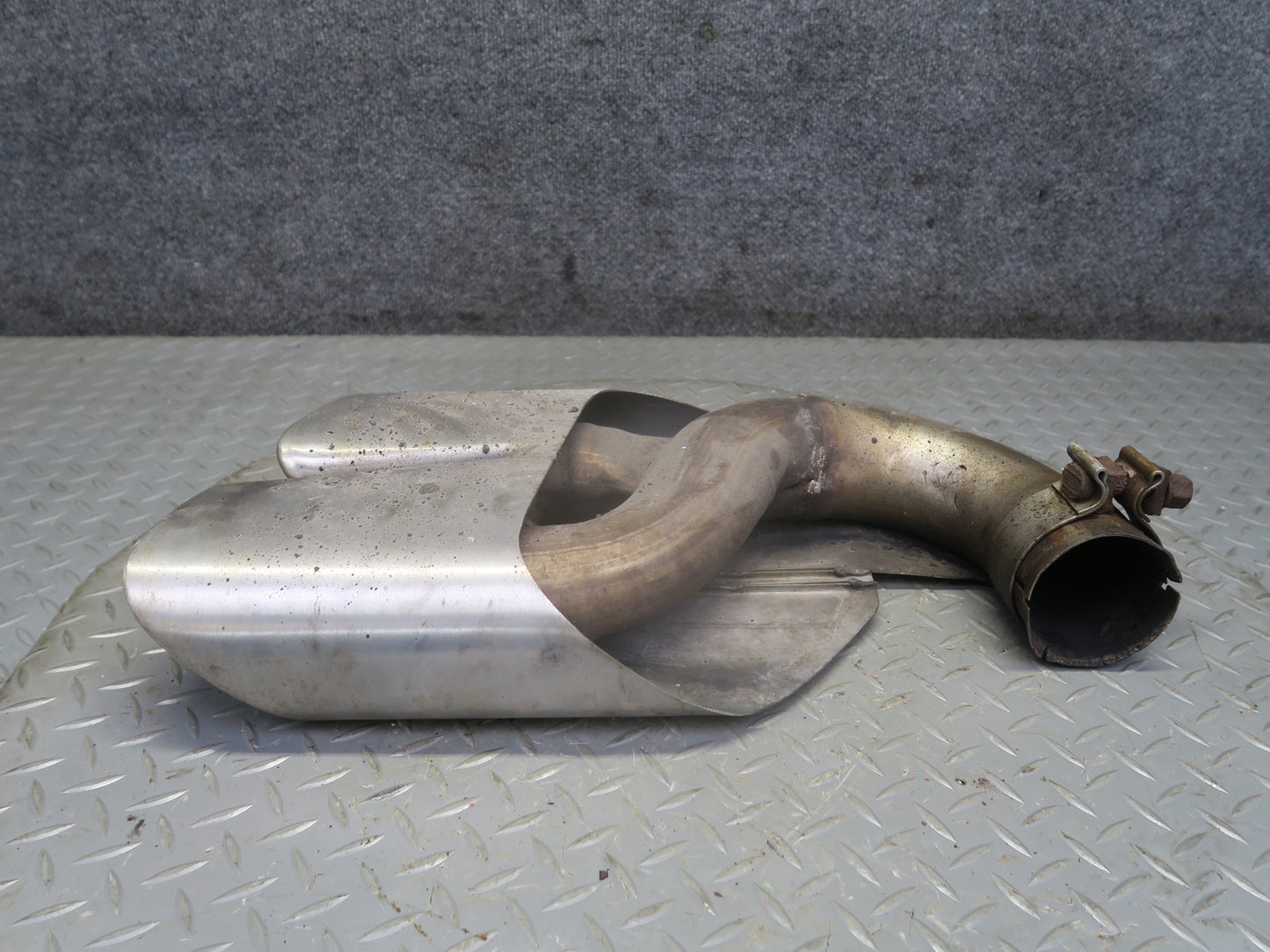 2003-2006 Porsche Cayenne 955 Turbo Rear Exhaust Muffler Tip Set of 2
