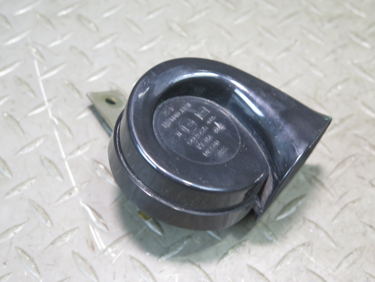 03-09 Nissan 350Z Z33 Set of 2 High & Low Tone Horn Signal OEM