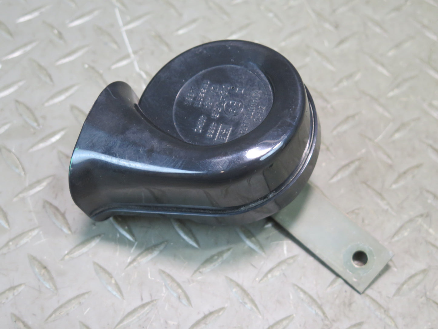 03-09 Nissan 350Z Z33 Set of 2 High & Low Tone Horn Signal OEM