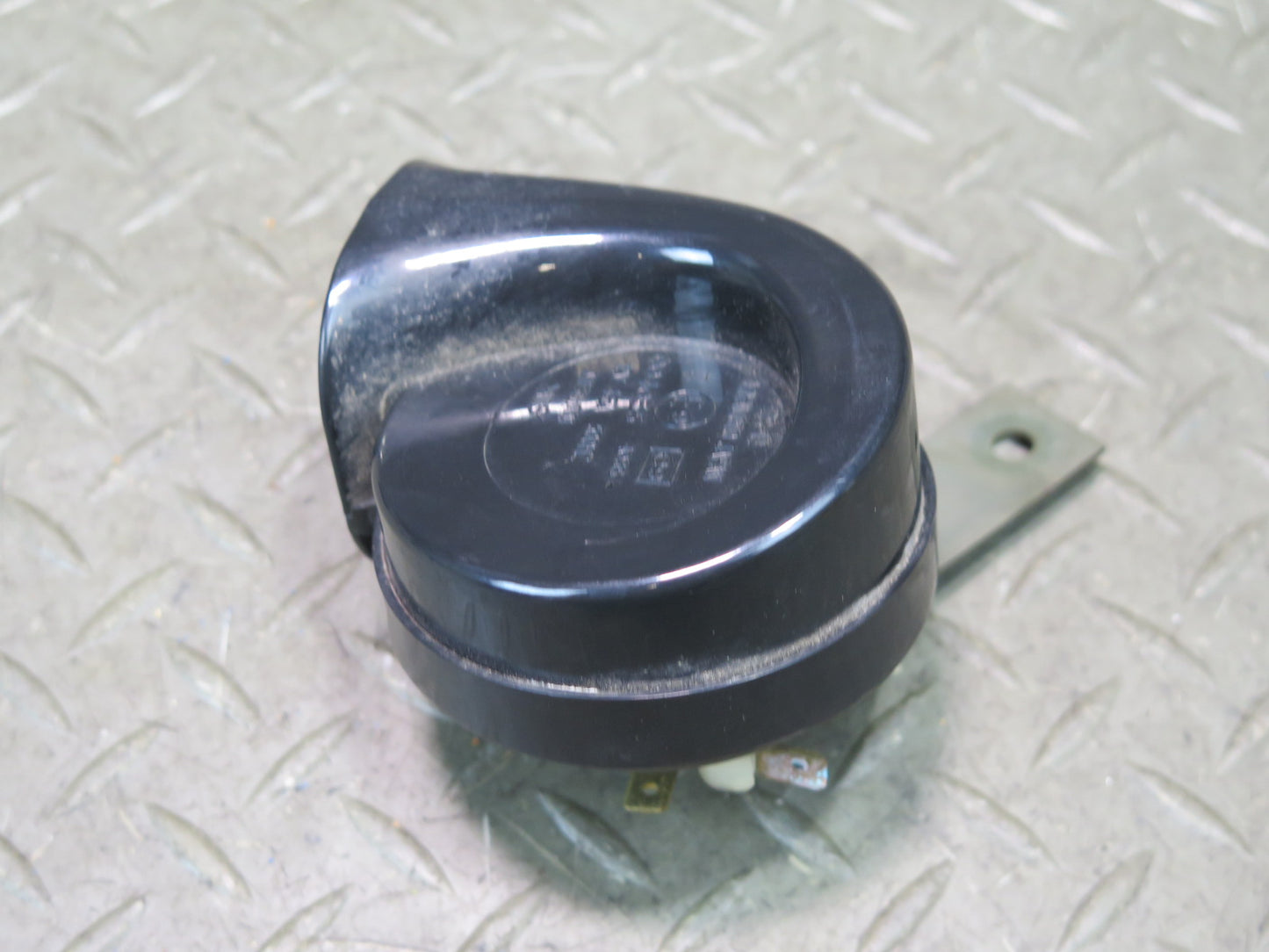 03-09 Nissan 350Z Z33 Set of 2 High & Low Tone Horn Signal OEM