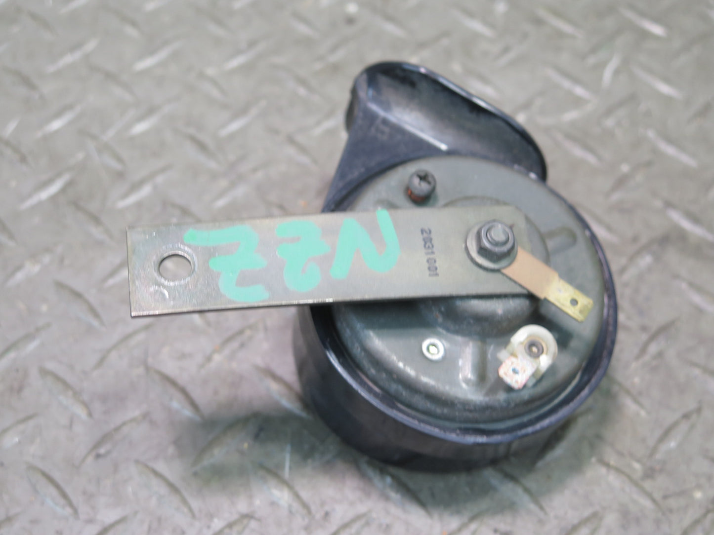 03-09 Nissan 350Z Z33 Set of 2 High & Low Tone Horn Signal OEM
