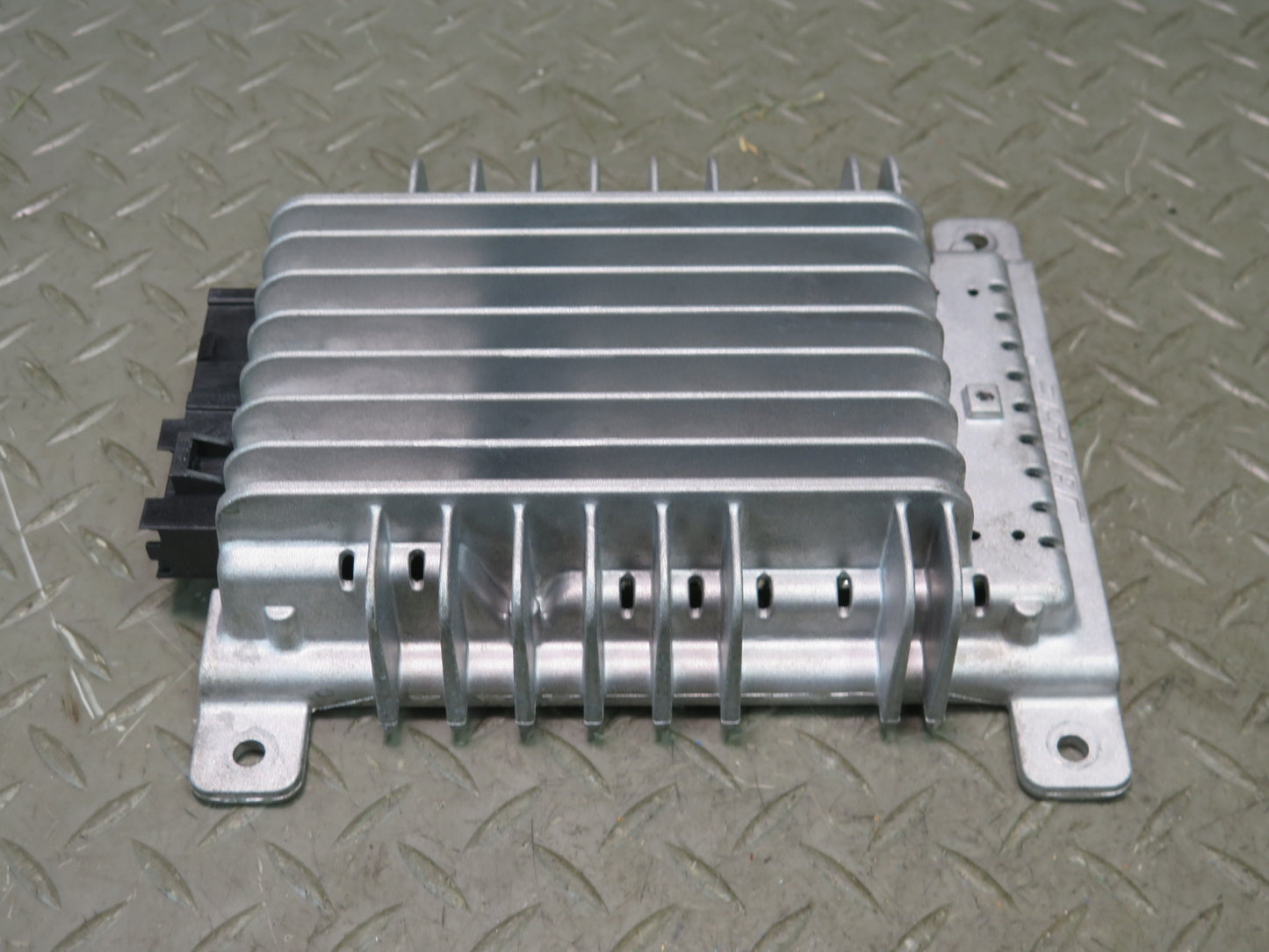 04-05 Nissan 350Z Z33 Convertible Bose Radio Stereo AMP Amplifier Module OEM