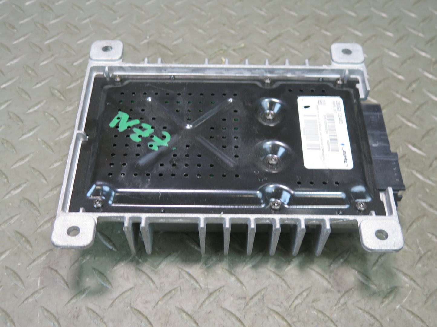 04-05 Nissan 350Z Z33 Convertible Bose Radio Stereo AMP Amplifier Module OEM