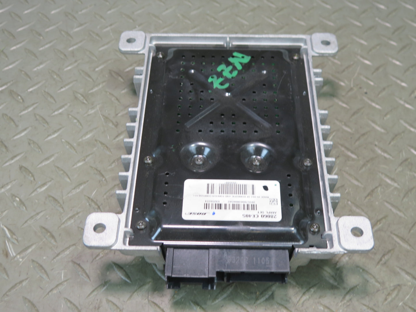 04-05 Nissan 350Z Z33 Convertible Bose Radio Stereo AMP Amplifier Module OEM