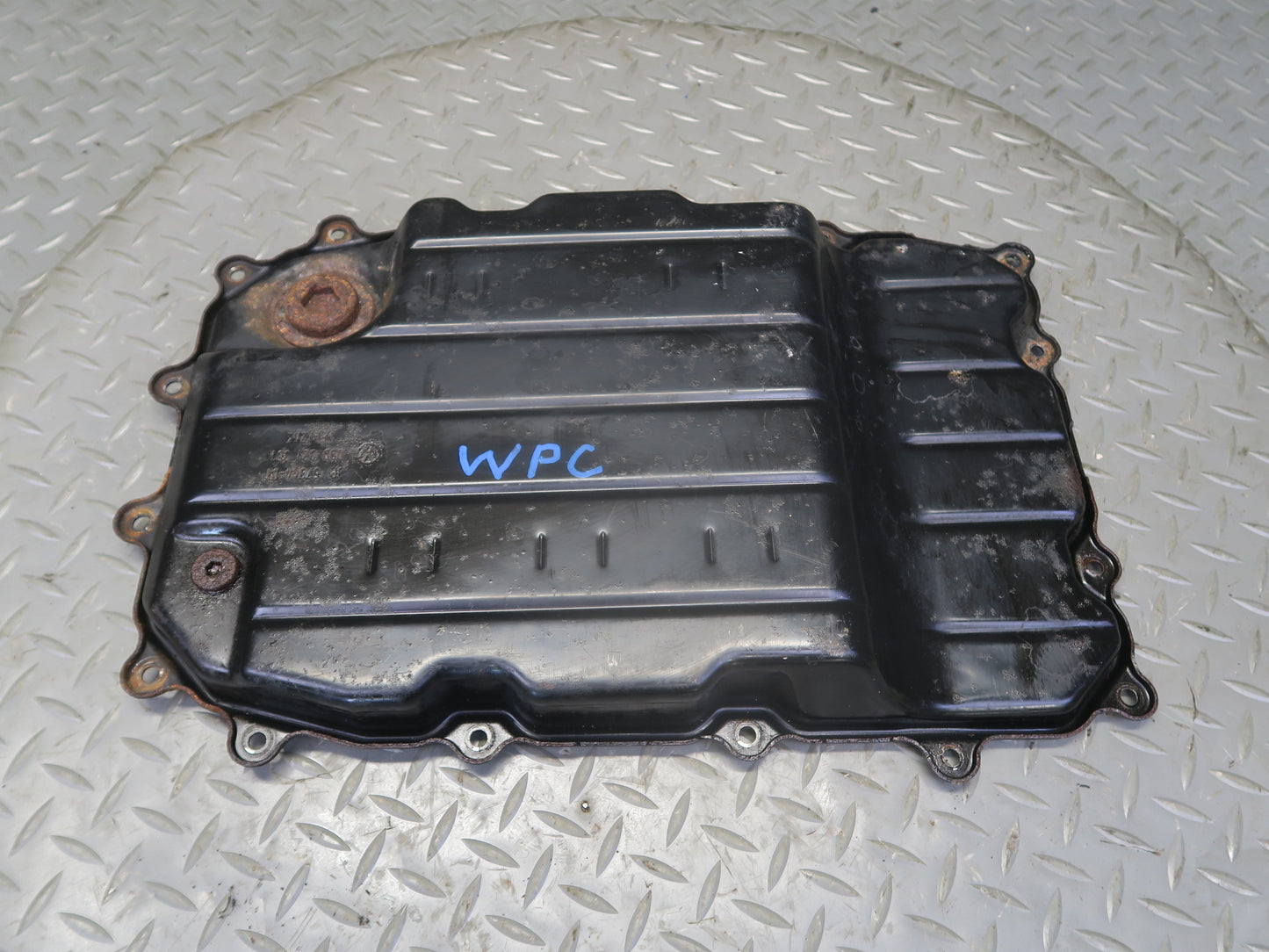 2003-2010 Porsche Cayenne 955 Automatic Transmission Oil Pan 09D321361