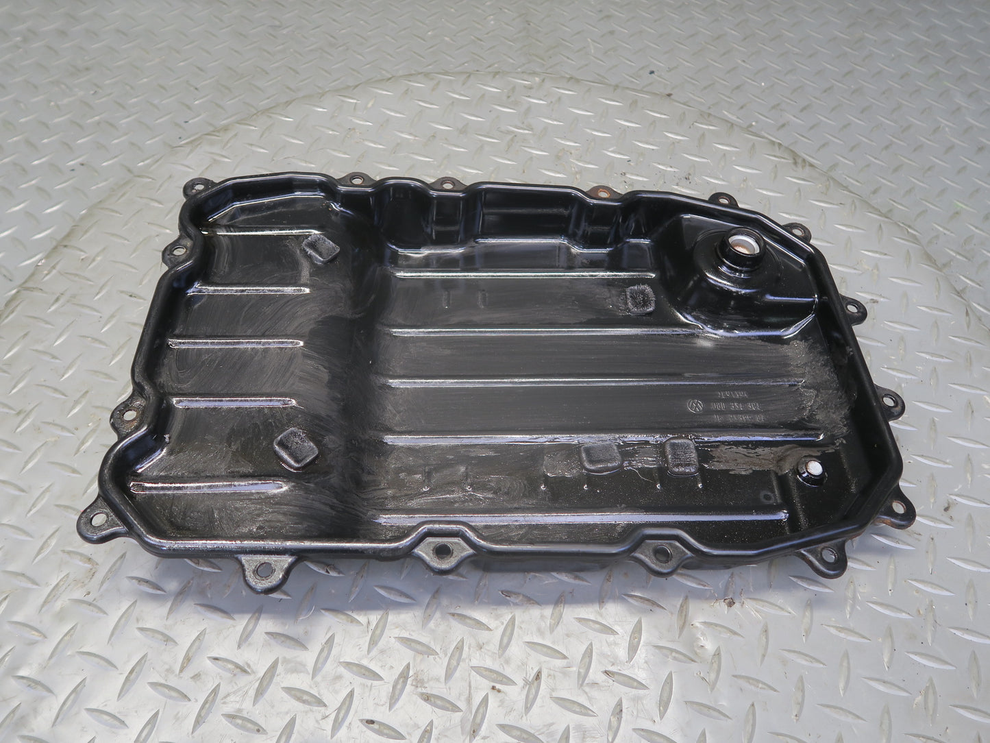 2003-2010 Porsche Cayenne 955 Automatic Transmission Oil Pan 09D321361