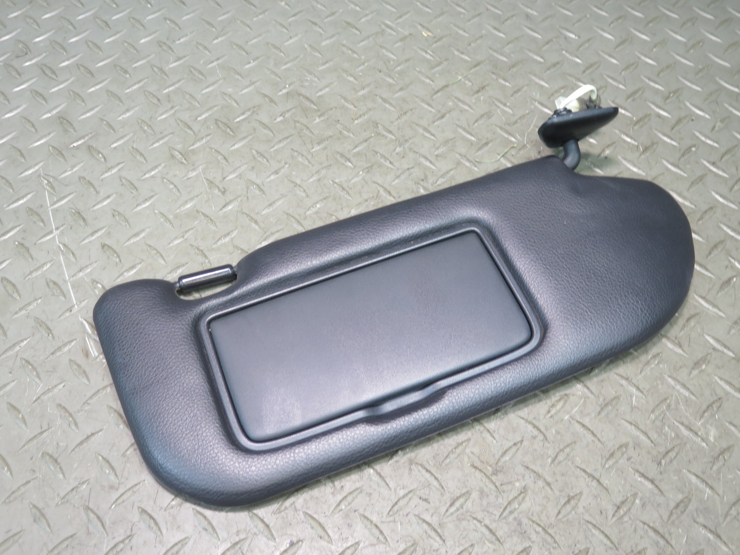 04-05 Nissan Z33 350Z Convertible Set of 2 Front Left & Right Sun Visor OEM
