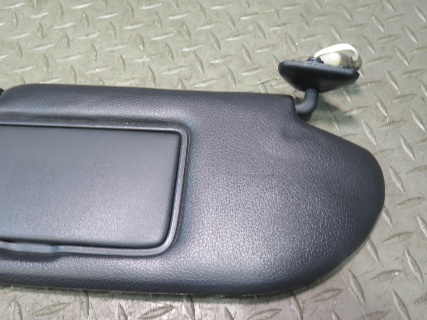 04-05 Nissan Z33 350Z Convertible Set of 2 Front Left & Right Sun Visor OEM