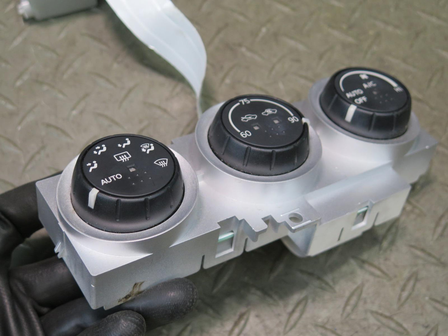 2004 Nissan 350Z Convertible A/C Climate Control Switch Panel w Module Set OEM