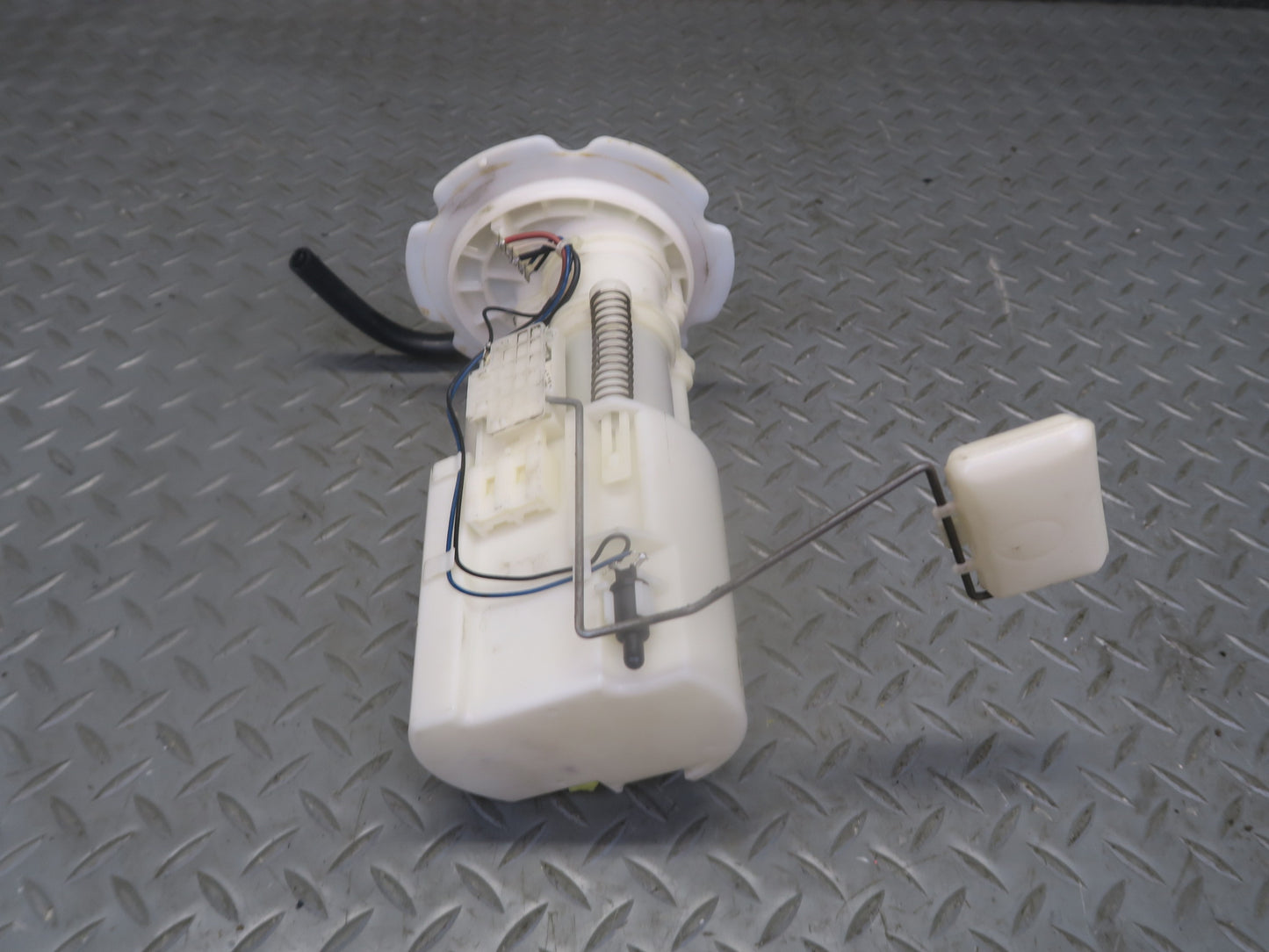 03-05 Nissan Z33 350Z Set of 2 Fuel Pump Level Sensor Sending Unit OEM