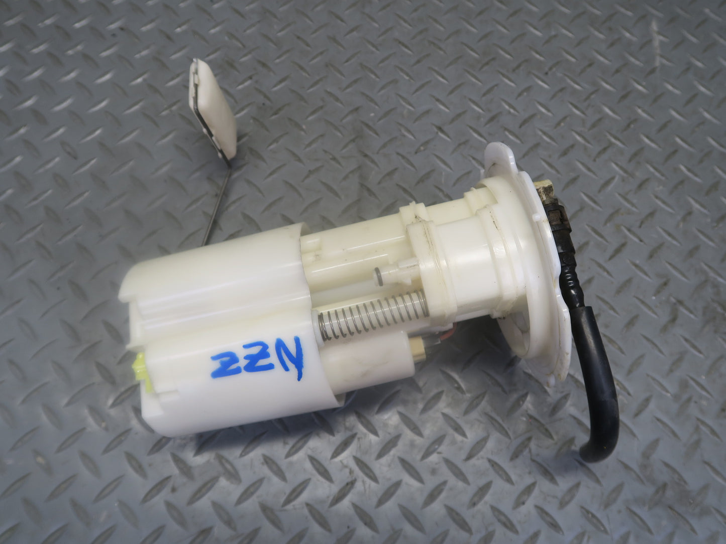 03-05 Nissan Z33 350Z Set of 2 Fuel Pump Level Sensor Sending Unit OEM