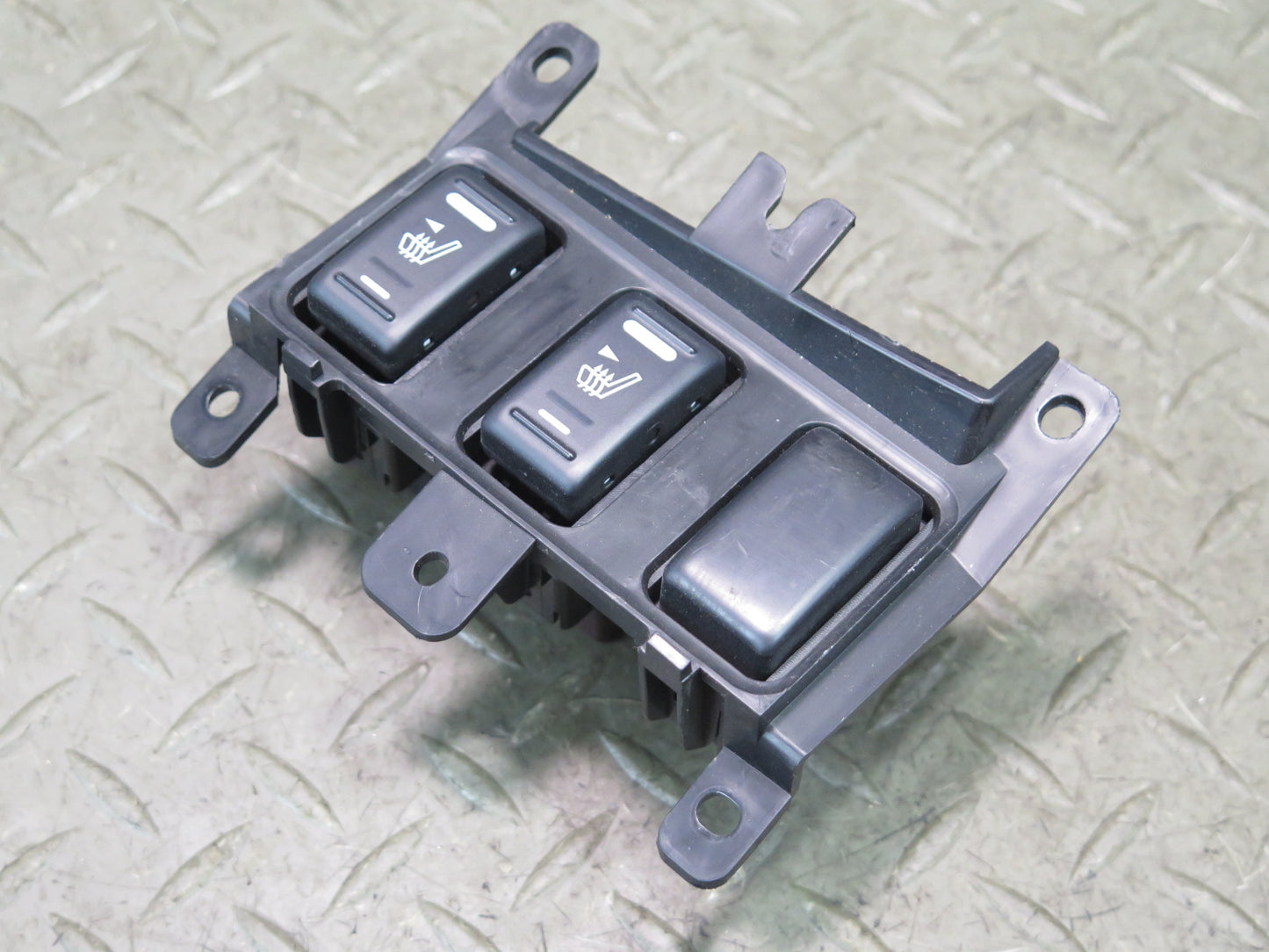 03-09 Nissan Z33 350Z Heated Seat Heater Button Switch Panel OEM